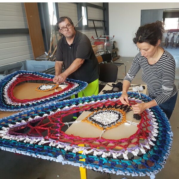 teambuilding, art textile, crochet, recyclage, vêtements usagés, oeuvre participative, oeuvre collective